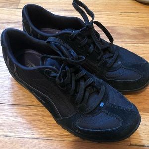 Sketchers Memory Foam work shoes